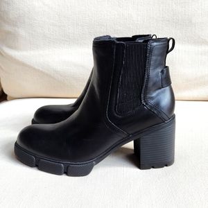 NIB Naturalizer Mindy booties